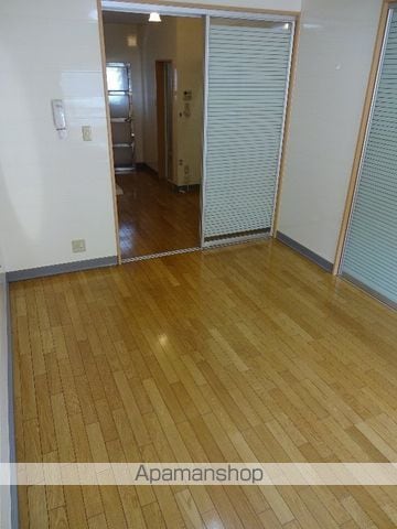 エレガンス愛宕の内装写真