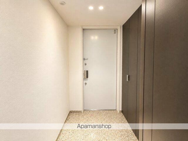 M.M.TOWERS FORESIS Rの内装写真