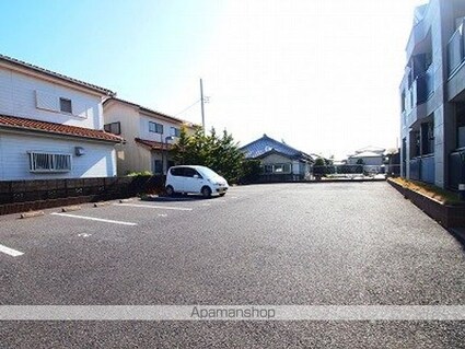 サンモール[1K/29.75m2]の駐車場