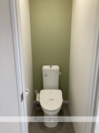 Ｌｙｋ都町Ｂ棟[1LDK/30.87m2]のトイレ