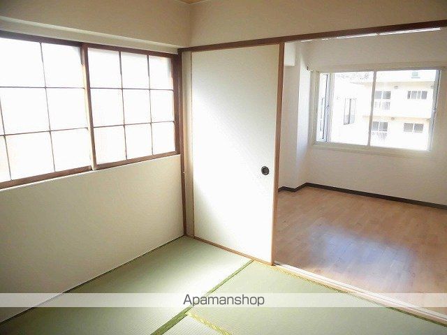 グレイシャス幌彩の内装写真