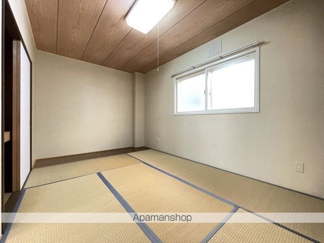 ドウェルクリスタルの内装写真