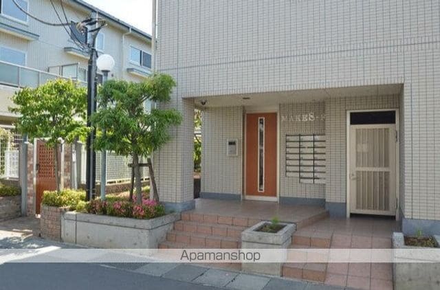 メイクスF棟の玄関写真