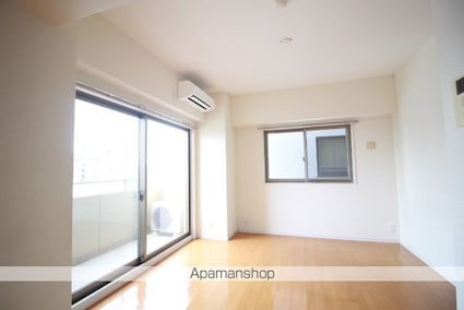 アーバン富田町[1LDK/40m2]のリビング・居間