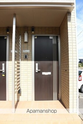 ラヴィアンローズ　Ｃ棟[2LDK/72.28m2]のエントランス