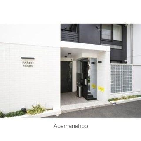 PASEO市谷加賀町の玄関写真