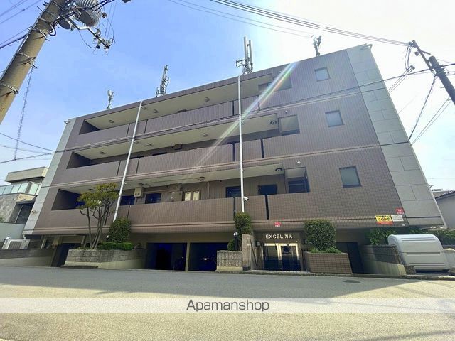 エクセル万代の外観写真