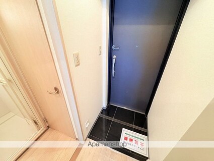 イーストン榴岡[1K/24.72m2]の玄関