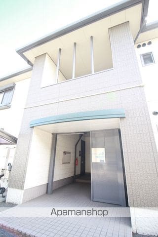 エスティー新福 D棟の玄関写真