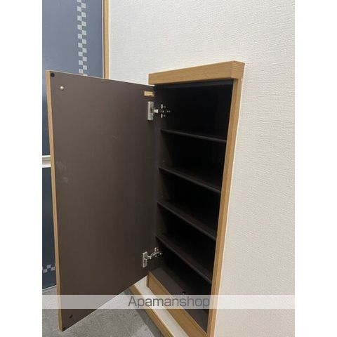 ハイネス小豆餅の内装写真