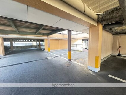 メゾン・ウィステリア[2DK/40m2]の駐車場3