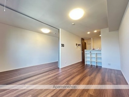 フリーデＳＴＡ[1LDK/41.67m2]のリビング・居間