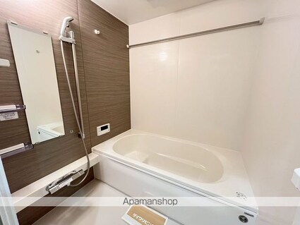 ソラーナ小松原[2LDK/66.32m2]のバス