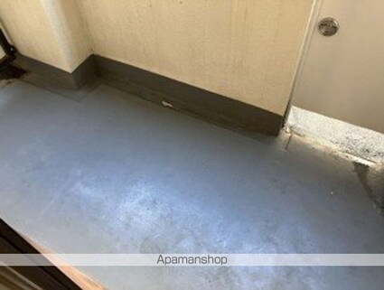プリュメゾン駒沢[1R/18.46m2]のバルコニー