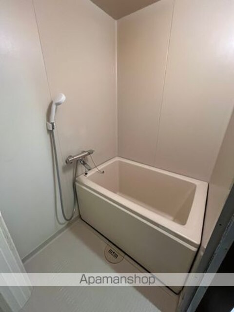 和歌山県和歌山市吹上４丁目[2LDK/75.3m2]のバス