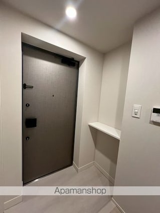 東京都中野区弥生町５丁目[1LDK/40.58m2]の玄関