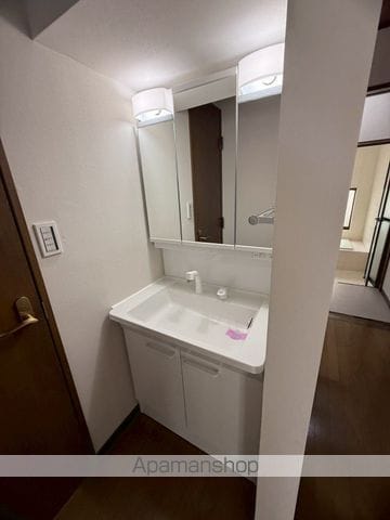板橋区小茂根戸建の内装写真