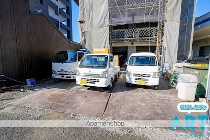 アーバン本町Ⅶ[1SLDK/52.33m2]の駐車場