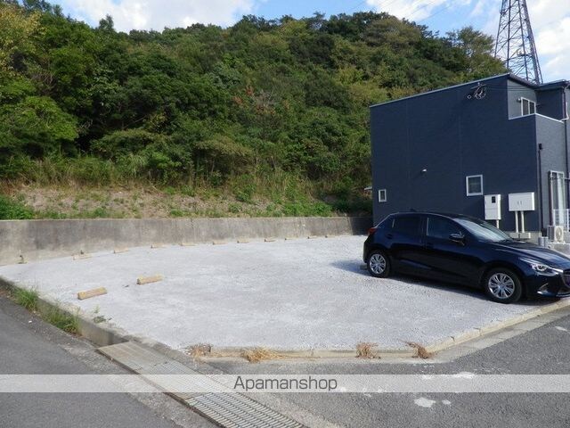 ＴＪ本脇Ａ棟[1K/20m2]の駐車場