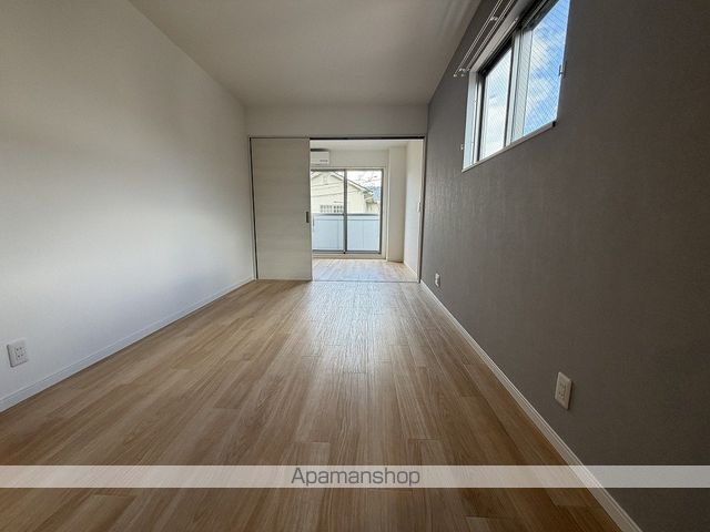 ラ グランデ吹田泉町の内装写真