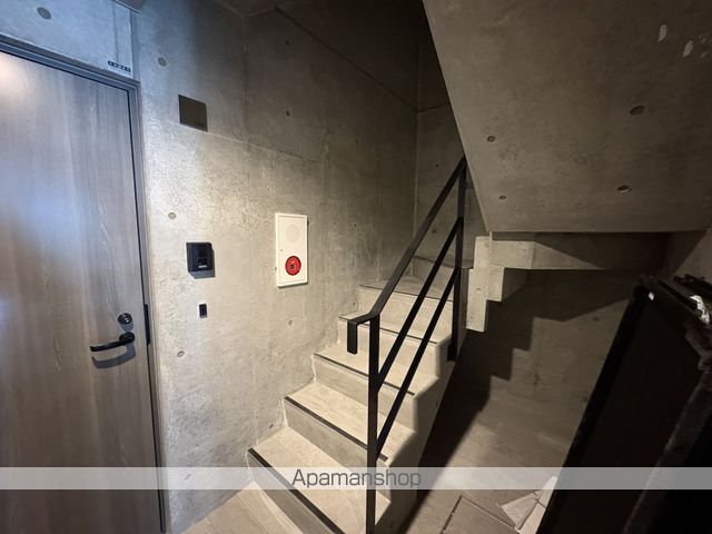 LCREATE新さっぽろの玄関写真