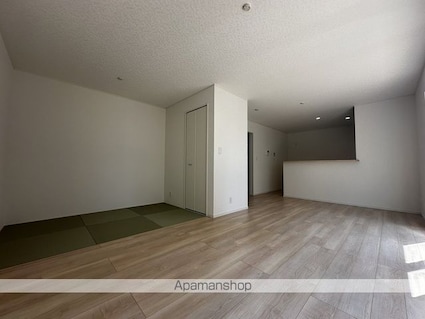 大槻町貸家（仁池向）[4LDK/175.06m2]のリビング・居間