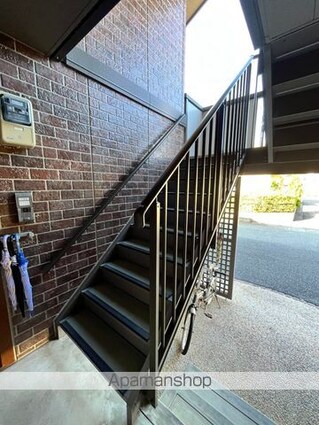 アイリスガーデン菰池　Ｂ棟[2DK/42.08m2]のエントランス