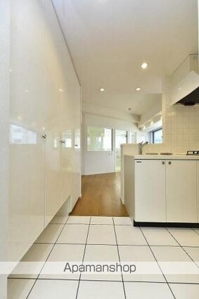 カスタリア銀座[1R/27.8m2]の玄関