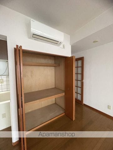パインヒルズ東白島の内装写真