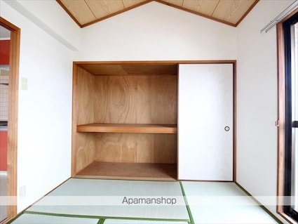 ロイヤル・ヴィラ[3LDK/67.35m2]の収納