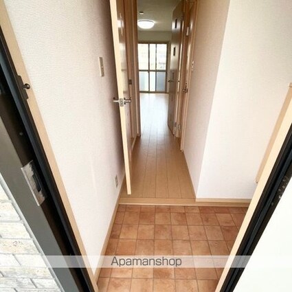 ファーストステージ[1R/30.27m2]の玄関