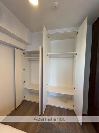 プレディアコート三軒茶屋[1LDK/36.16m2]の収納