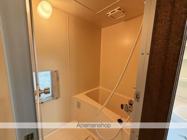 オリーブの内装写真