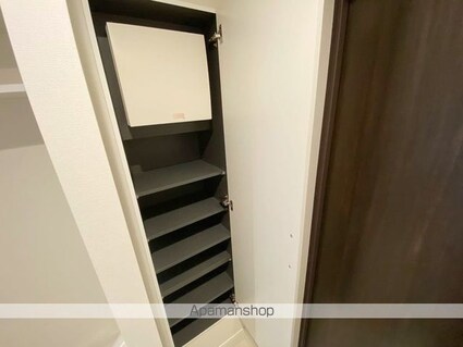 リベラーレ中野[1K/26.82m2]の玄関