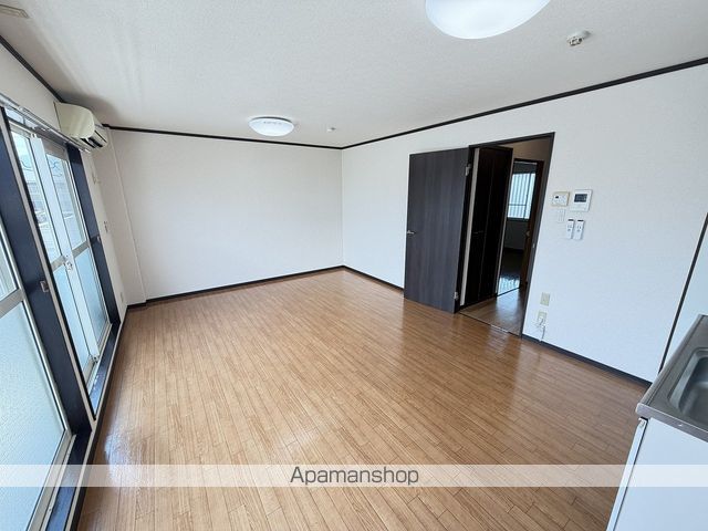 SURPLUS TWO塩原Aの内装写真
