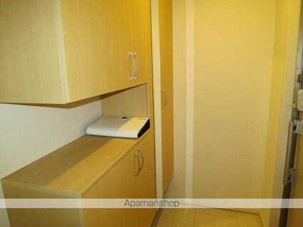 アーバンクレスト渚[1LDK/52.13m2]の玄関