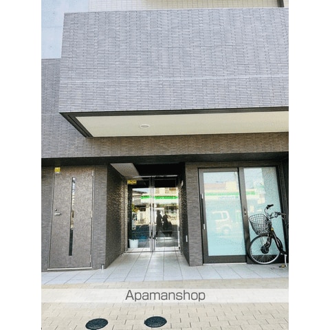 EC BUILDINGの玄関写真