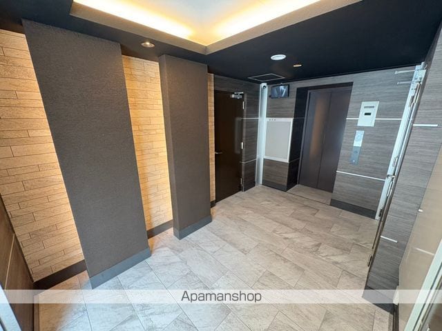 アヴェーレ早苗町の玄関写真