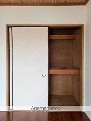 ハイツさつき[2DK/37m2]の収納