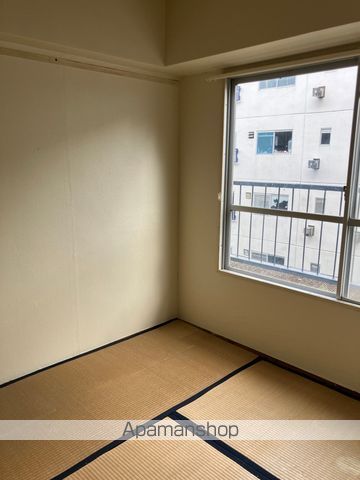サウスヒルズ由良の内装写真