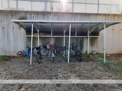 ファミール石芝ＡＢＣ[3LDK/77.76m2]の共用部