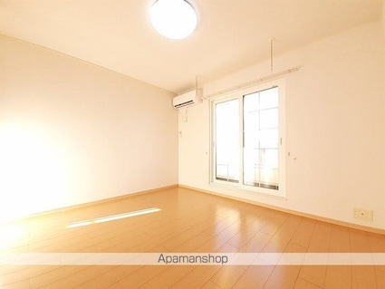 ドリームタウンＢ[1LDK/42.8m2]のリビング・居間