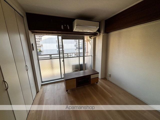 日商岩井今泉マンションの内装写真