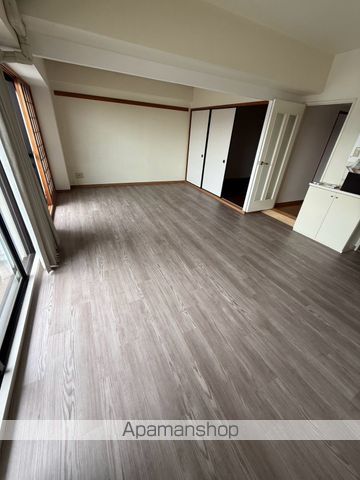 ヴェルシャトー沖野上の内装写真