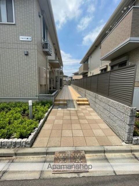 アゼリア上鷺　Ｇ[1LDK/52.9m2]の外観2