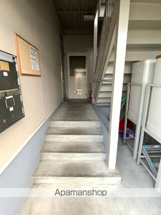 イースト１２[2LDK/57.3m2]のエントランス