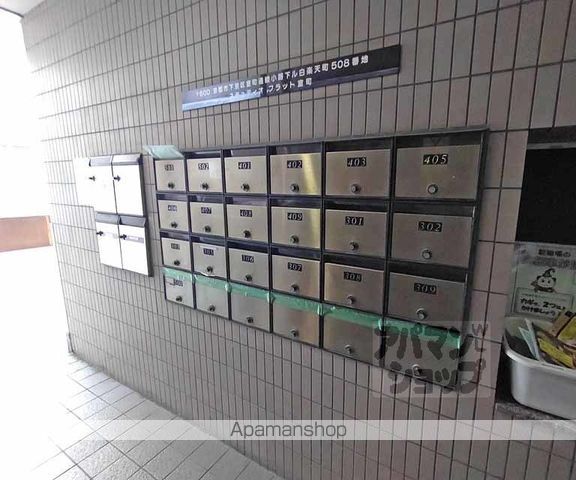ステュディオフラット室町の玄関写真