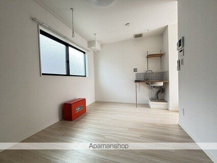 Ｂｌｕｅｂｉｒｄ　Ｈｏｕｓｉｎｇ[1R/17.51m2]のリビング・居間