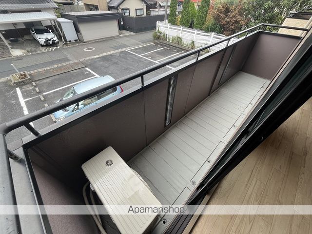 ハイカムールアダチの内装写真