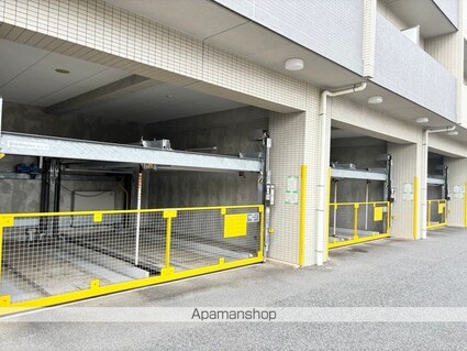 東京都立川市曙町２丁目[1K/24.16m2]の駐車場